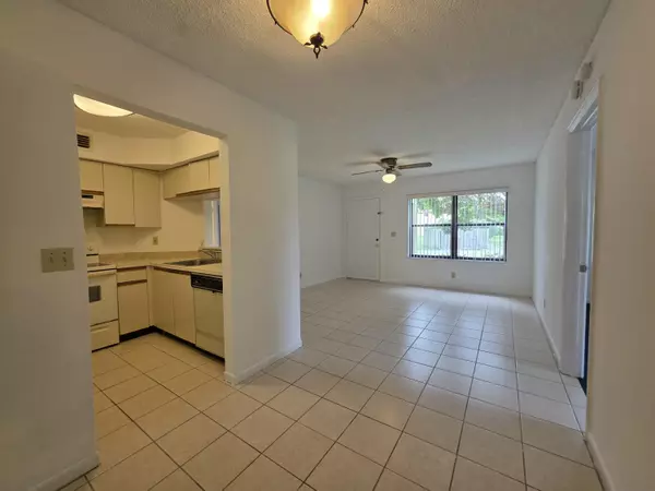 Lake Worth, FL 33467,4709 E Lucerne Lakes BLVD 101