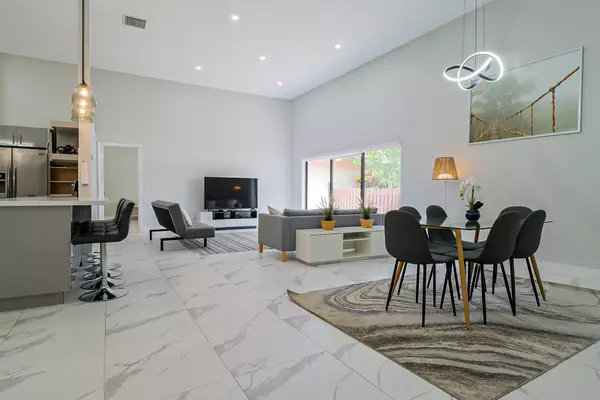 605 Leslie Dr DR, Hallandale Beach, FL 33009