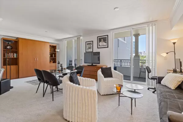 600 S Dixie HWY 352, West Palm Beach, FL 33401