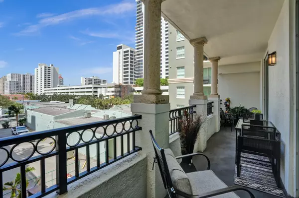 West Palm Beach, FL 33401,600 S Dixie HWY 352
