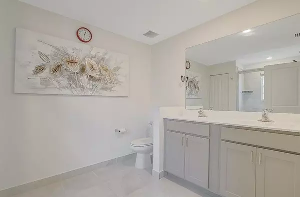 Lake Worth, FL 33467,6765 Broadwater LN