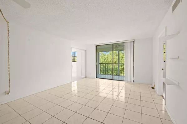 Deerfield Beach, FL 33442,2440 Deer Creek Country Club BLVD 306-C