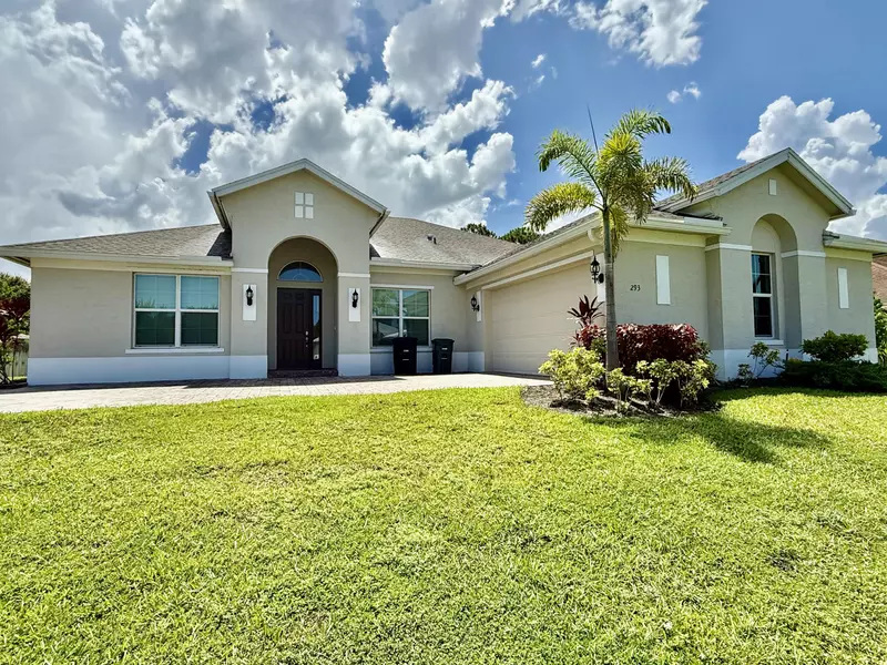 293 SW Ridgecrest DR, Port Saint Lucie, FL 34953