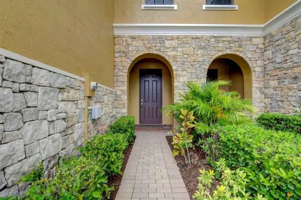 Wellington, FL 33449,10366 Wellington Parc DR