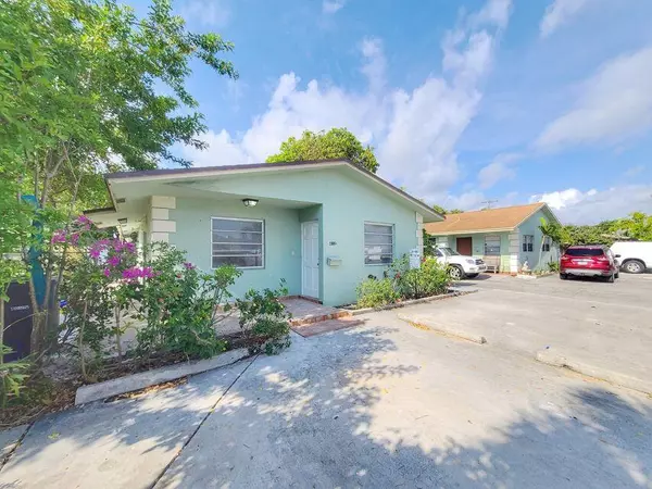 412 Conniston RD B, West Palm Beach, FL 33405