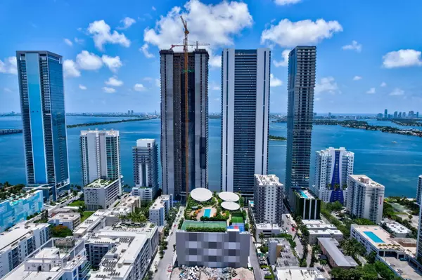 700 NE 24th ST 1005, Miami, FL 33131