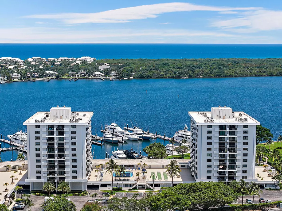 North Palm Beach, FL 33408,1208 Marine WAY G8