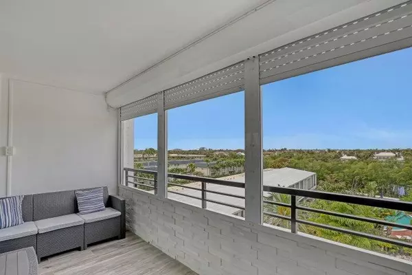 South Palm Beach, FL 33480,3589 S Ocean BLVD 511