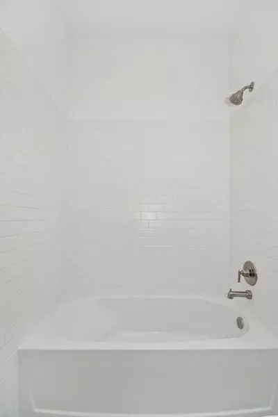 Port Saint Lucie, FL 34987,10202 Dreamweaver RD 211