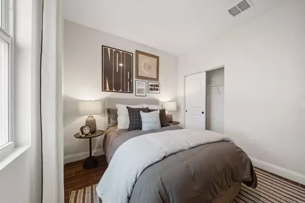 Port Saint Lucie, FL 34987,10122 Dreamweaver RD 214