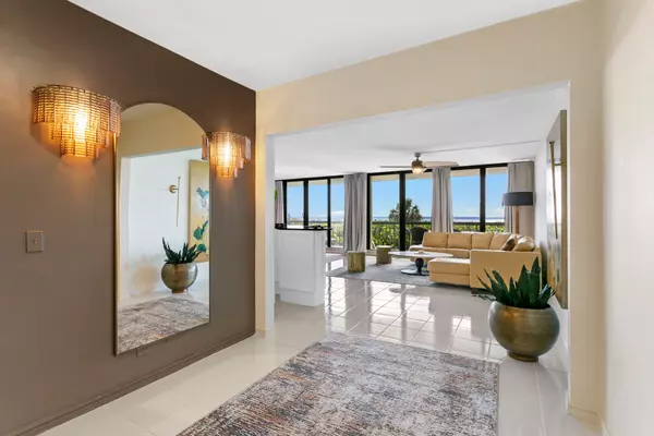 Singer Island, FL 33404,4050 N Ocean DR 1-101