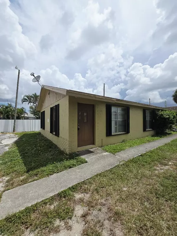 1710 E Breezy LN 1710, West Palm Beach, FL 33417