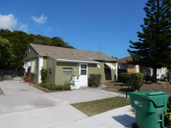 538 W 3rd ST, Riviera Beach, FL 33404