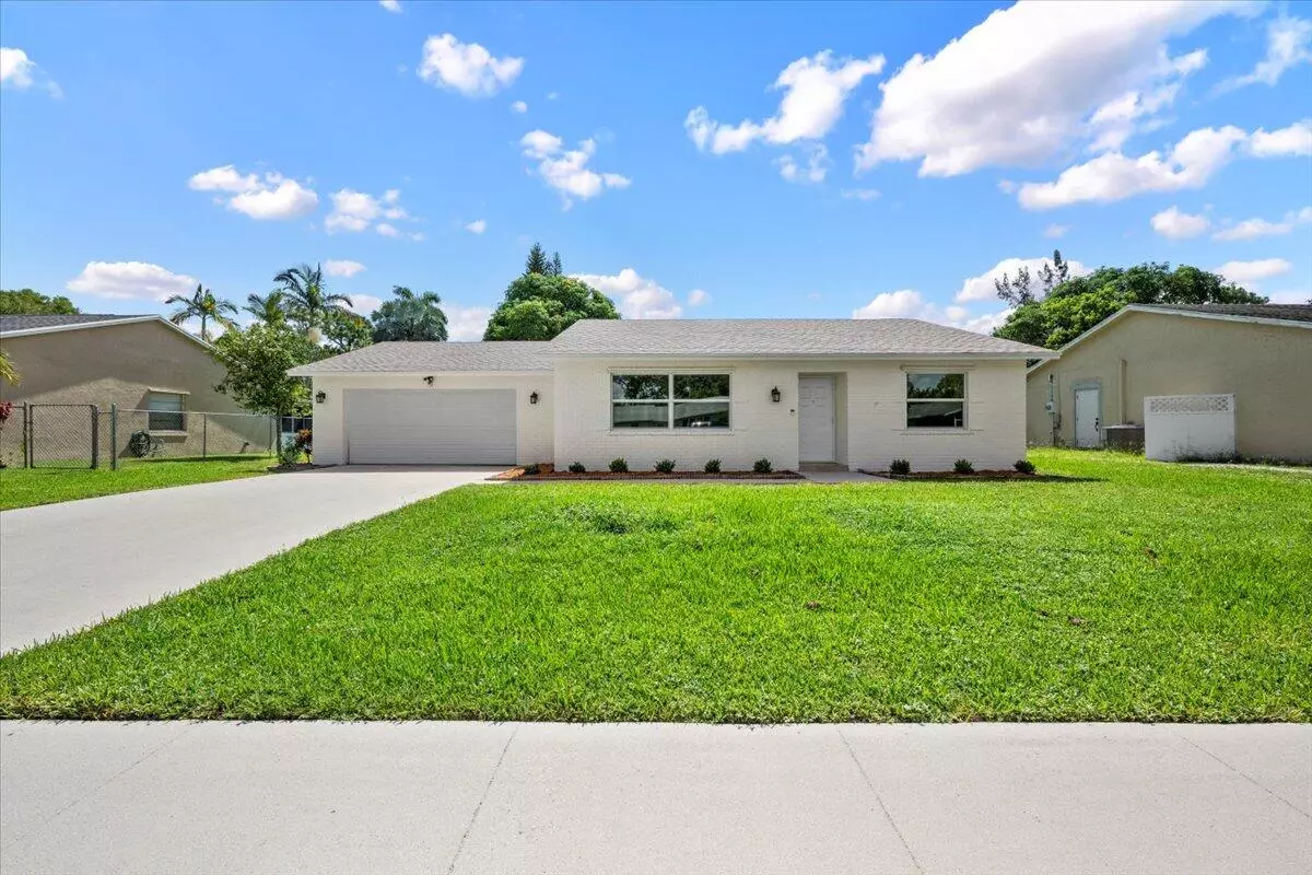 Royal Palm Beach, FL 33411,173 Bobwhite RD