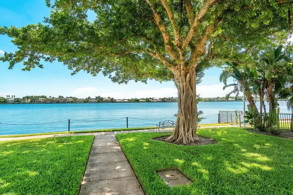 Hypoluxo, FL 33462,103 Yacht Club WAY 104