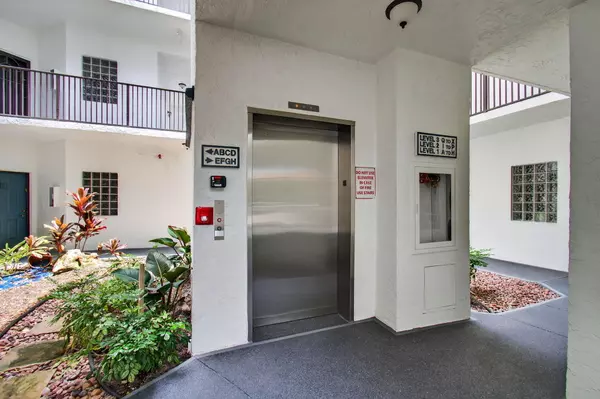 Boynton Beach, FL 33437,5265 Brisata CIR U