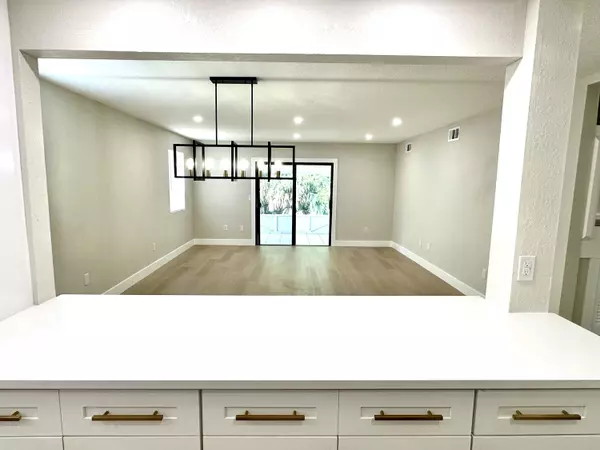 Lake Worth, FL 33462,6430 Pinyon Pine CT