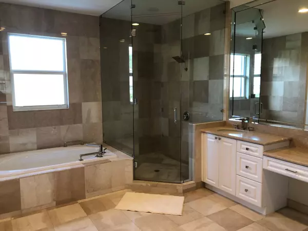 Palm Beach, FL 33480,249 Seminole AVE