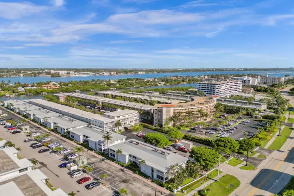 South Palm Beach, FL 33480,4201 S Ocean BLVD H2