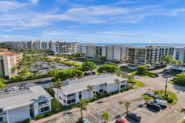 South Palm Beach, FL 33480,4201 S Ocean BLVD H2