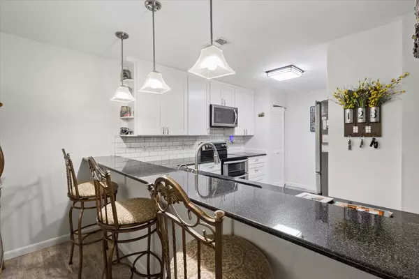 Port Saint Lucie, FL 34952,1100 SE Mitchell AVE 204