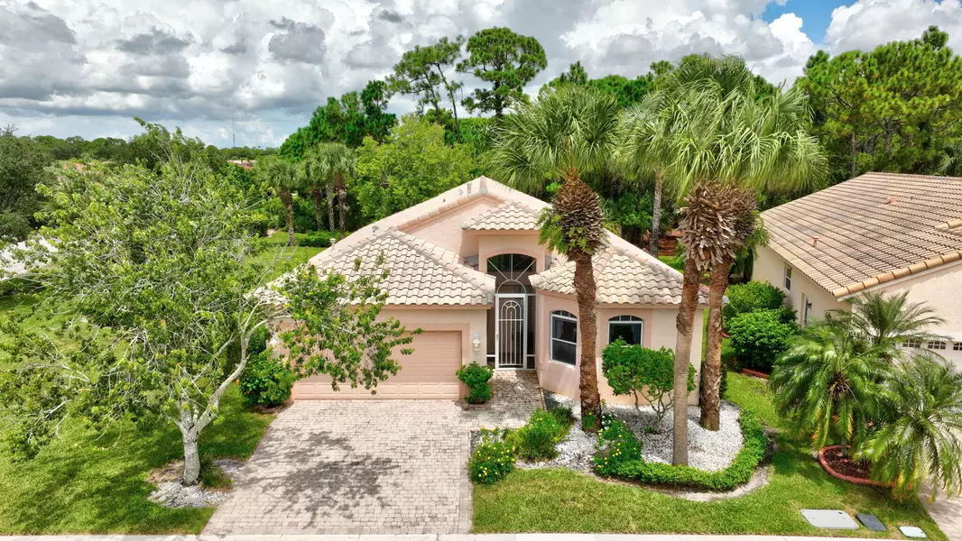 188 NW Lawton RD, Port Saint Lucie, FL 34986