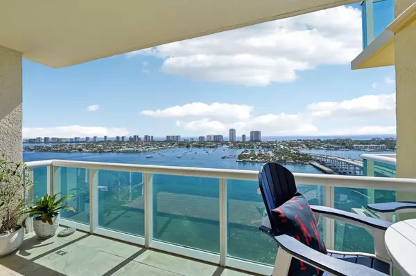 Riviera Beach, FL 33404,2640 Lake Shore DR 2309