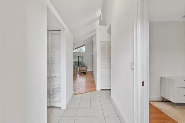 Royal Palm Beach, FL 33411,166 Sparrow Drive 6a