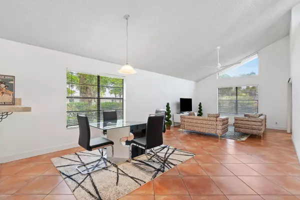 166 Sparrow Drive 6a, Royal Palm Beach, FL 33411