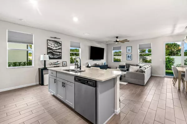 West Palm Beach, FL 33407,5612 Mentmore DR