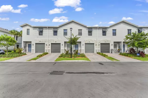 864 NW 3rd TER, Pompano Beach, FL 33060