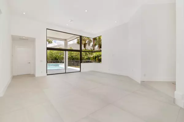 West Palm Beach, FL 33411,1121 Sand Drift WAY D