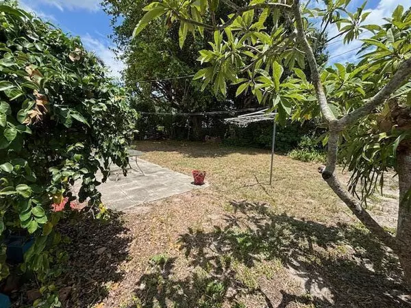 West Palm Beach, FL 33409,2320 Lark LN