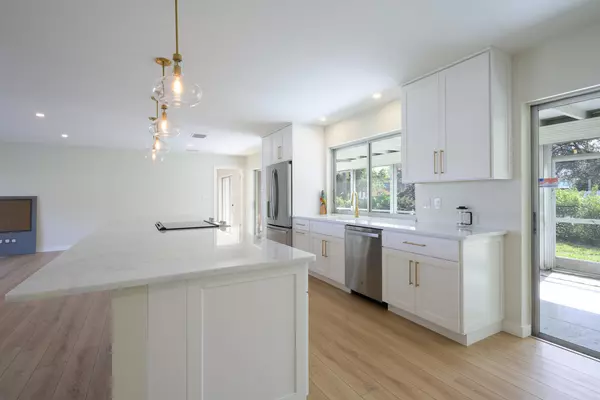 Jupiter, FL 33458,912 Marlin CIR