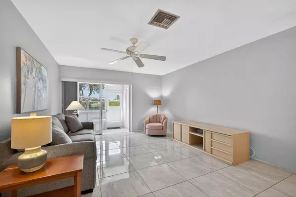 West Palm Beach, FL 33415,2852 W Crosley C DR C