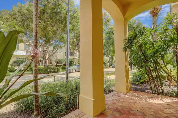 Jupiter, FL 33458,122 Inkberry DR