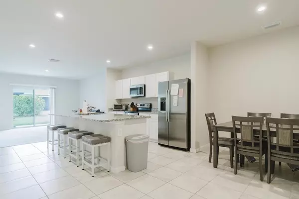 Fort Pierce, FL 34981,252 Raspberry RD