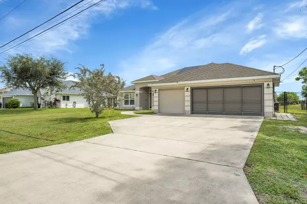 6904 NW Dorothy ST, Port Saint Lucie, FL 34983