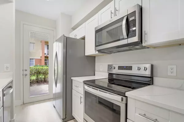 Palm Beach Gardens, FL 33410,11017 Legacy LN 103