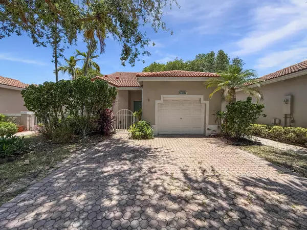 2400 E Aragon BLVD 2, Sunrise, FL 33313