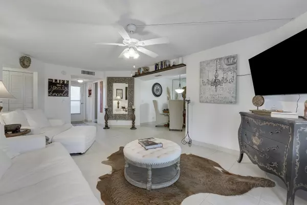 Greenacres, FL 33467,3755 Via Poinciana