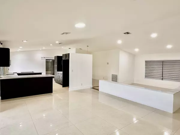 Coral Springs, FL 33071,10213 SW 1st CT