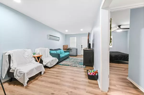 Lake Worth Beach, FL 33460,629 N F ST