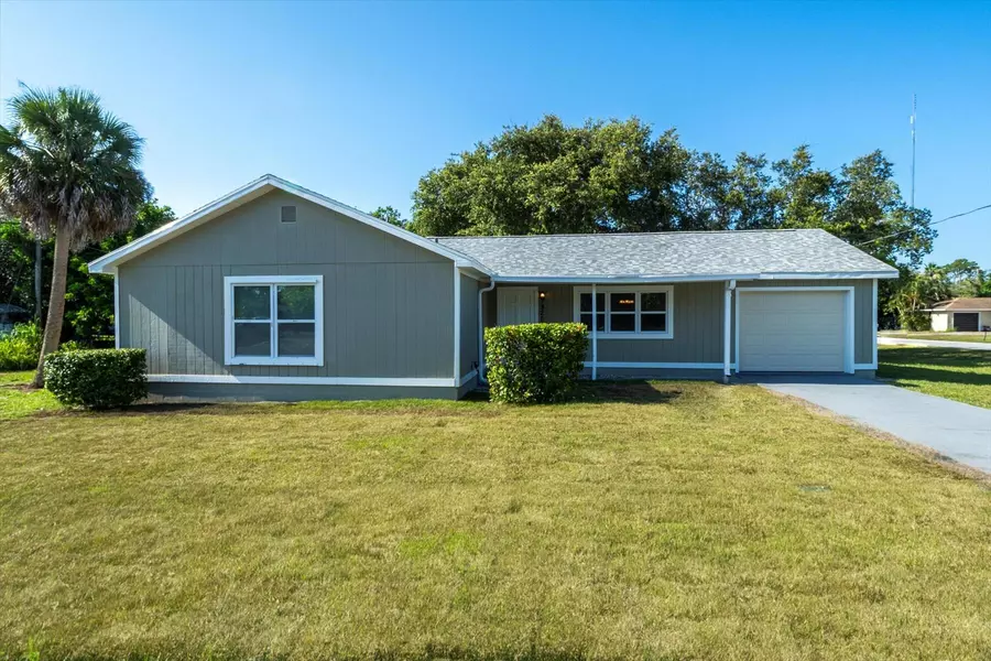 825 2nd ST, Vero Beach, FL 32962