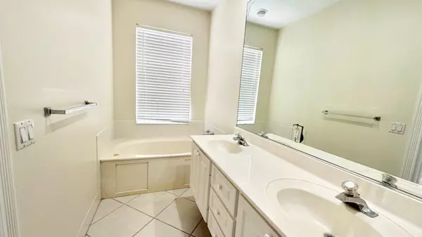 West Palm Beach, FL 33411,2171 Tigris DR