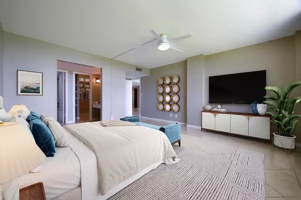 Lake Park, FL 33403,801 Lake Shore DR 108