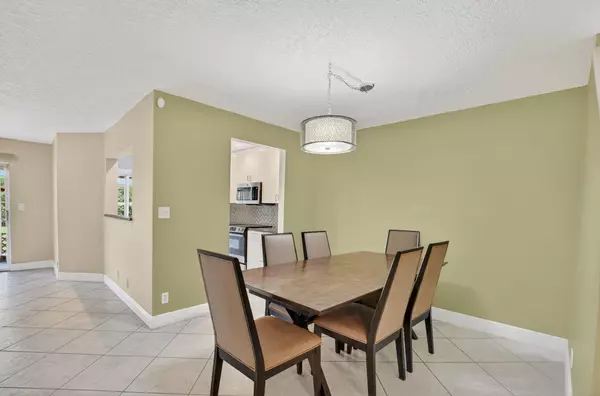 Boca Raton, FL 33486,5051 Pointe Emerald LN 5051