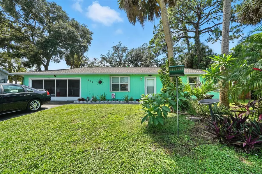 1234 NW Karlovy AVE, Palm Bay, FL 32907