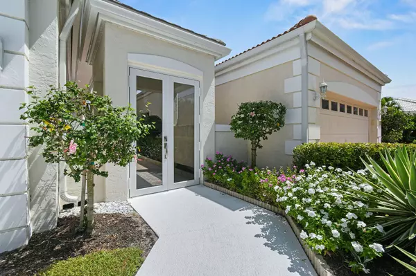 Palm Beach Gardens, FL 33418,118 Coral Cay DR