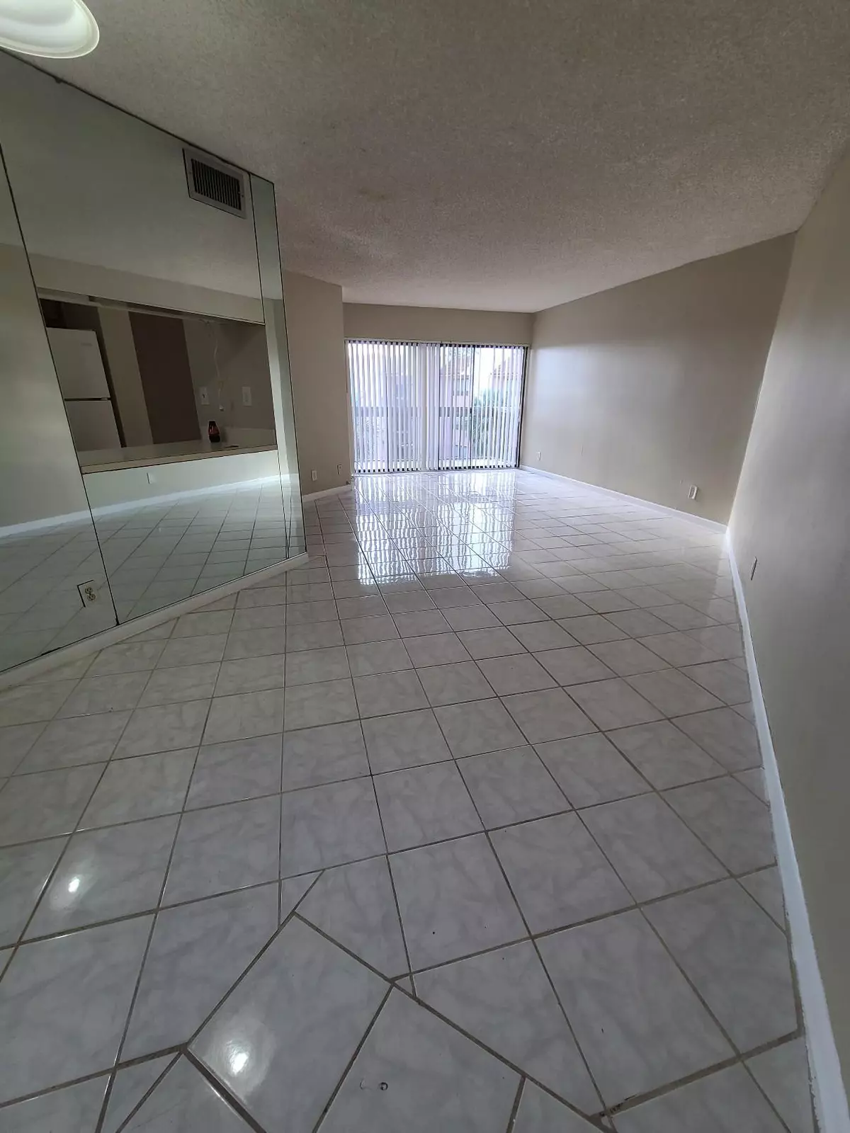 West Palm Beach, FL 33401,1880 N Congress AVE 409